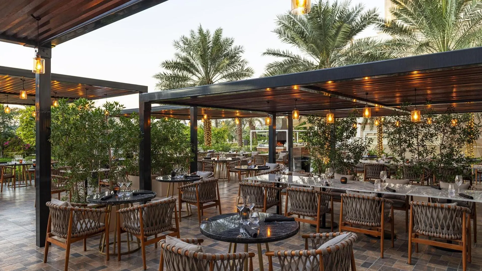 Resort W Dubai - Mina Seyahi (Adults Only) Hotel