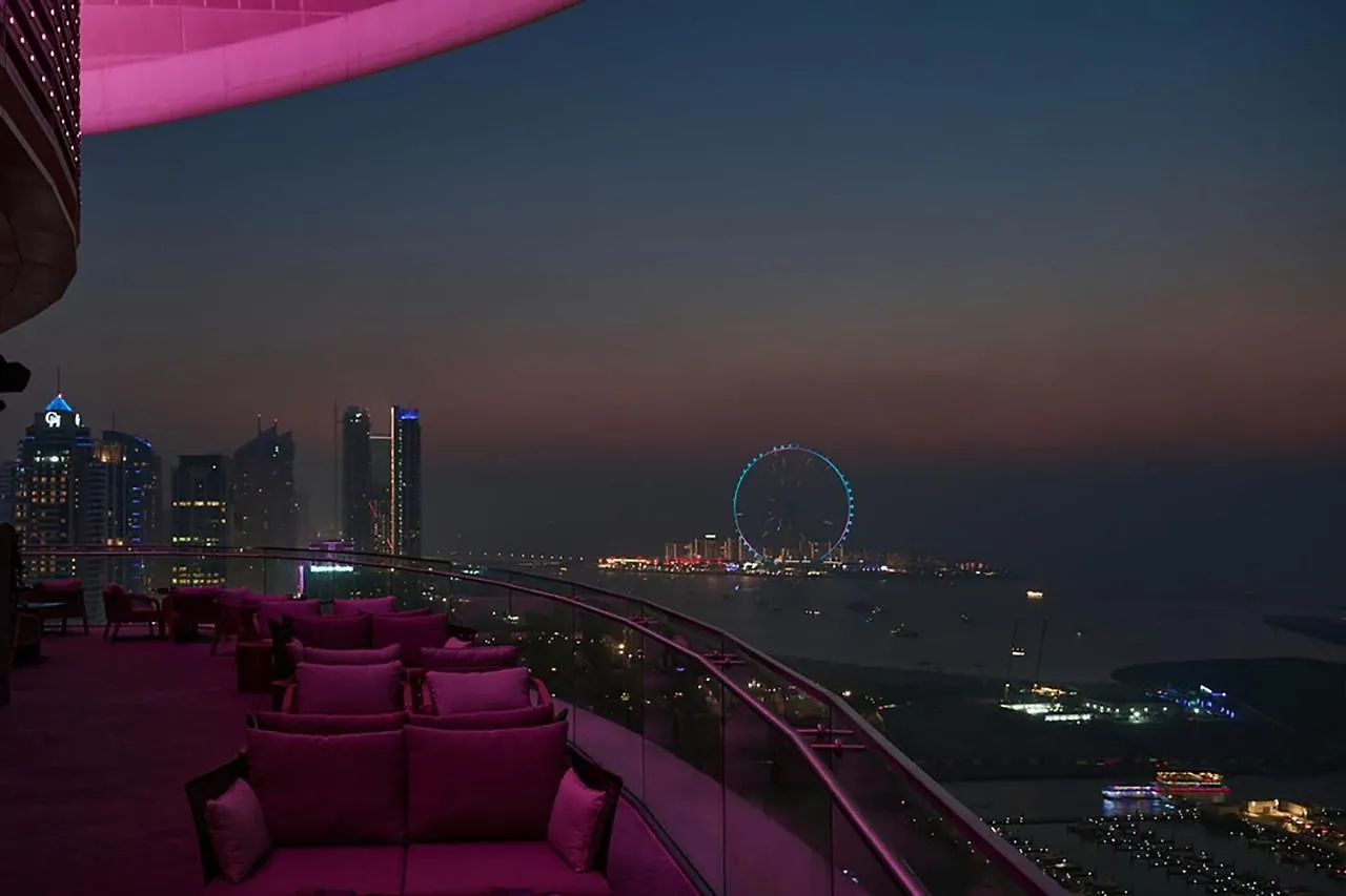 Resort W Dubai - Mina Seyahi (Adults Only) Hotel